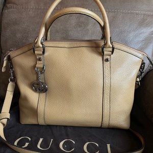 Authenticity Gucci Handbag with sling
